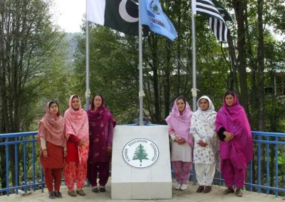 Bunjonsa Valley Public School teachers